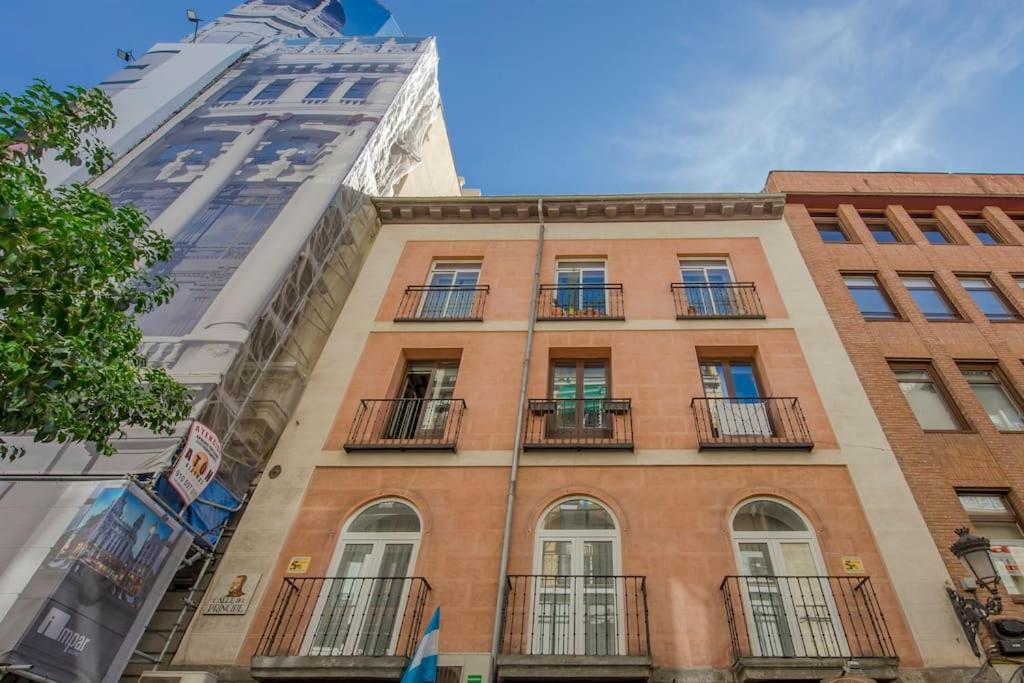 Suara Apartamentos 2 マドリード エクステリア 写真