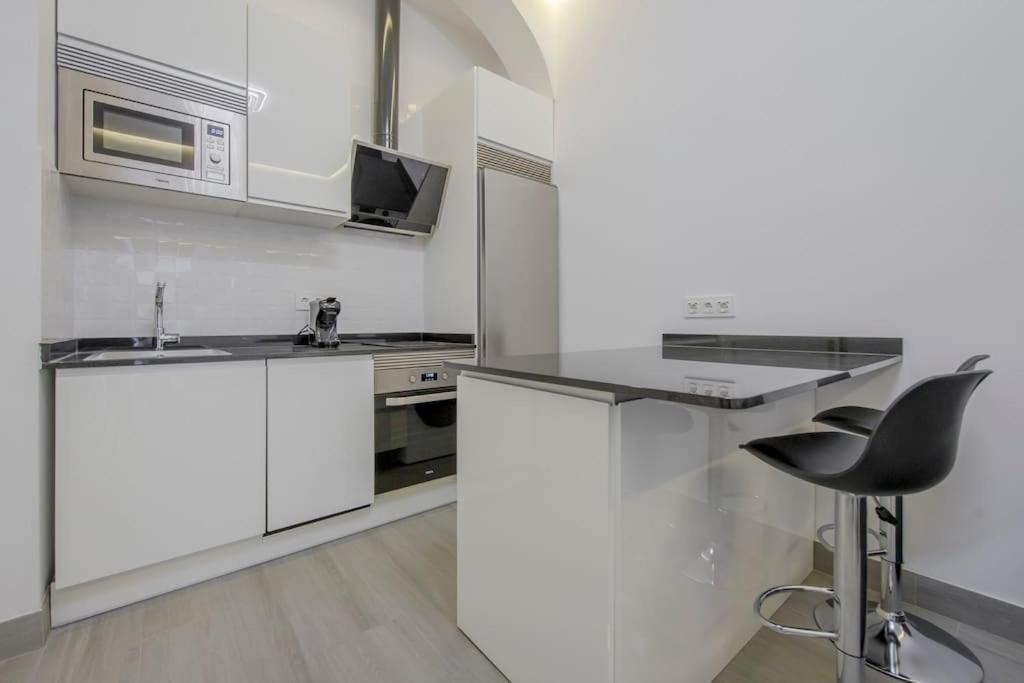 Suara Apartamentos 2 マドリード エクステリア 写真