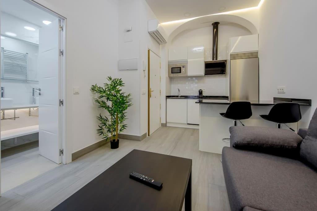 Suara Apartamentos 2 マドリード エクステリア 写真
